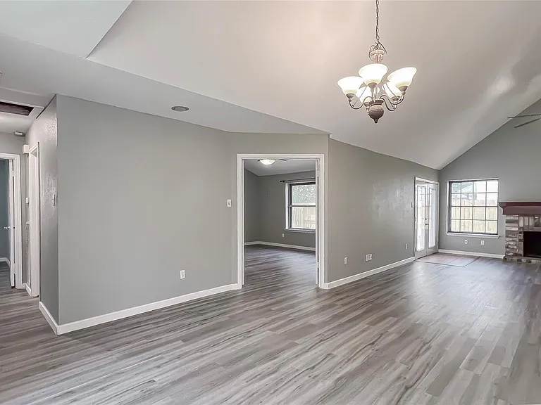 10506 Goldfield Ln — Photo 4