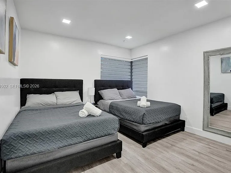 5434 SW 25th Ave — Photo 14