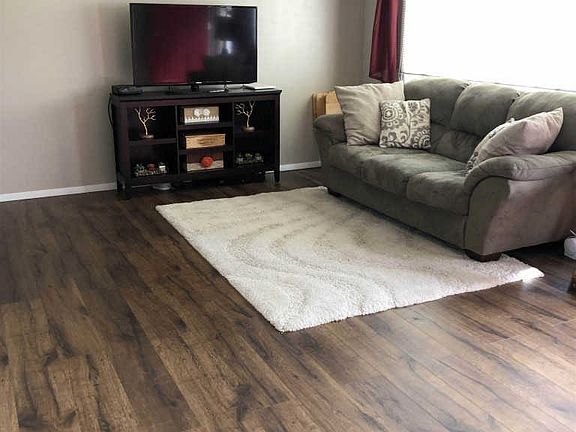 3rd image of 709 Westchester Dr
