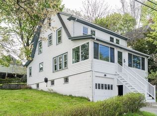8 Sylvia St, Lexington, MA 02421