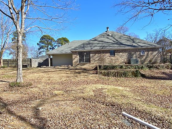 3rd image of 206 Stonecliff Dr