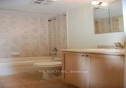 39 Oneida Cres #1201 — Photo 4