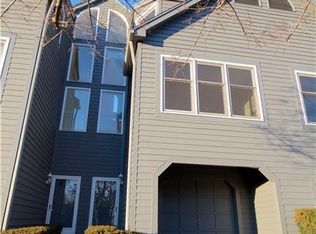 39 Fawn Rdg #39, Wilton, CT 06897