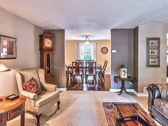 4th image of 817 Timberwood Dr