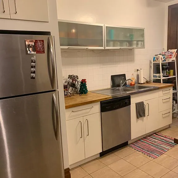 869 N La Salle Dr #2 — Photo 3