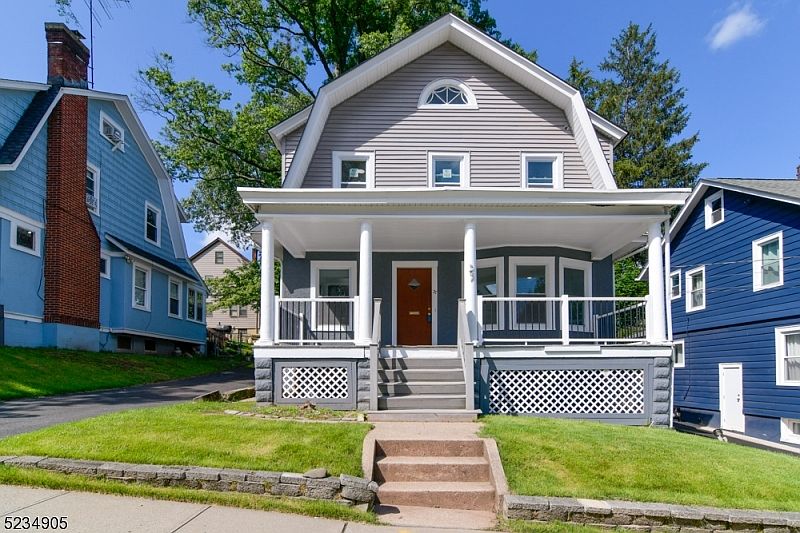 1st image of 27 Wellington Ave