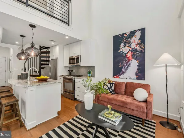 1444 Fairmont St NW #4, Washington, DC 20009