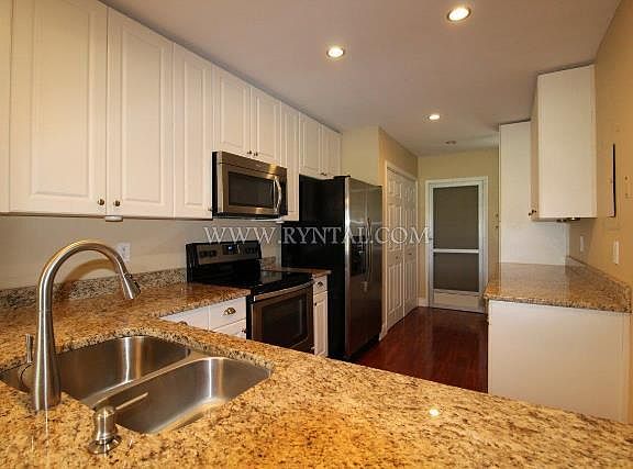 3rd image of 7173 W Country Club Dr N