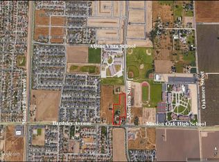 2970 E Bardsley Ave, Tulare, CA 93274