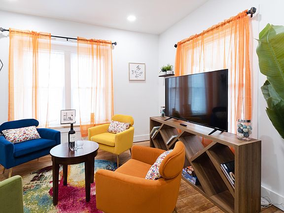 4th image of 10630 Lee Ave #1