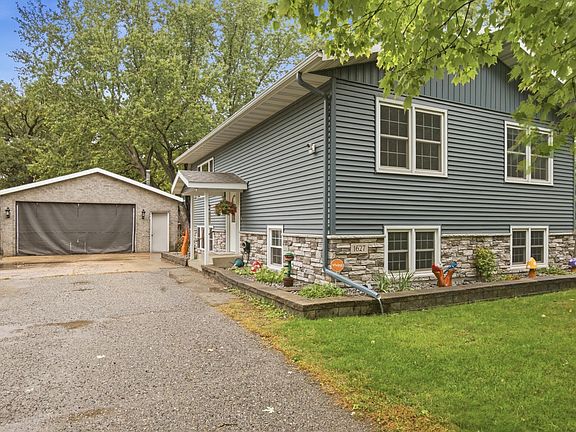 2nd image of 1627 33rd Ave N