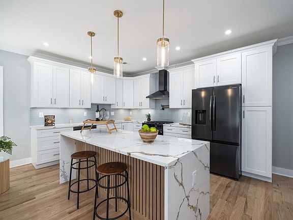 5th image of 335 Virginia Ave #1