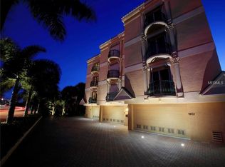 9862 Gulf Blvd, Treasure Island, FL 33706