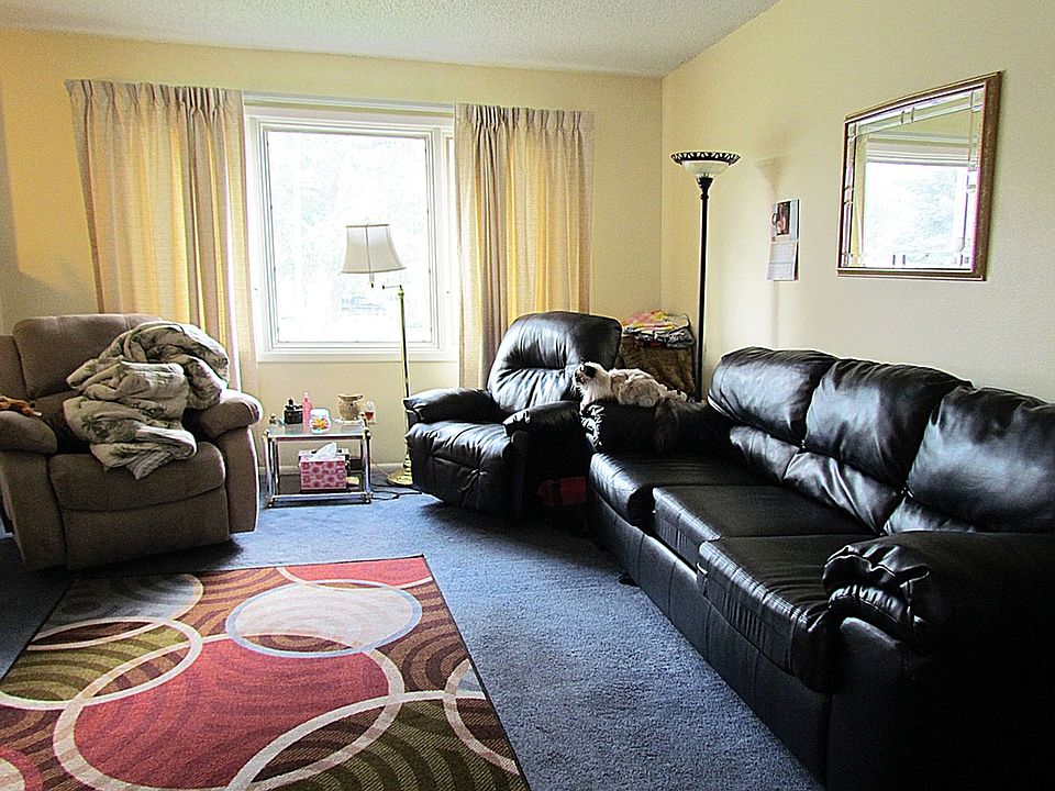 2nd image of 2423 E 16th St