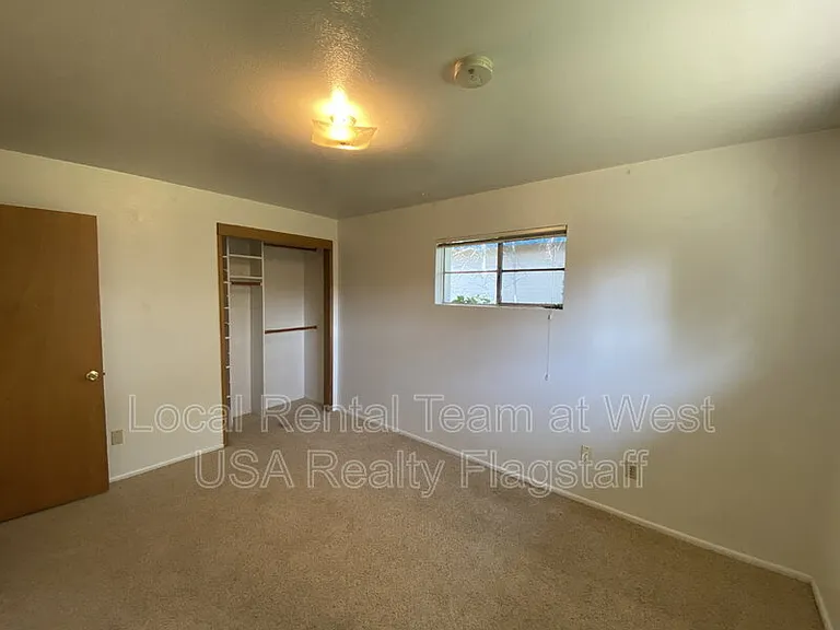 2830 N Schevene Blvd — Photo 8