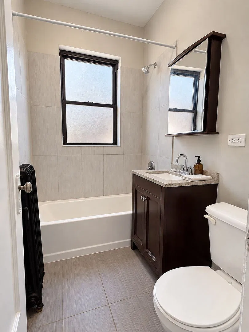 916 W Diversey — Photo 4