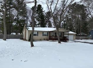 6103 Stagecoach Trl, Oscoda, MI 48750