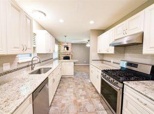 608 Meadowcrest Dr, Crowley, TX 76036