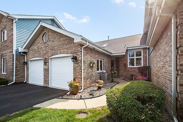1st image of 11428 Lakebrook Ct