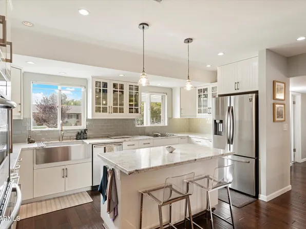 3328 E TURNEY Avenue, Phoenix, AZ 85018
