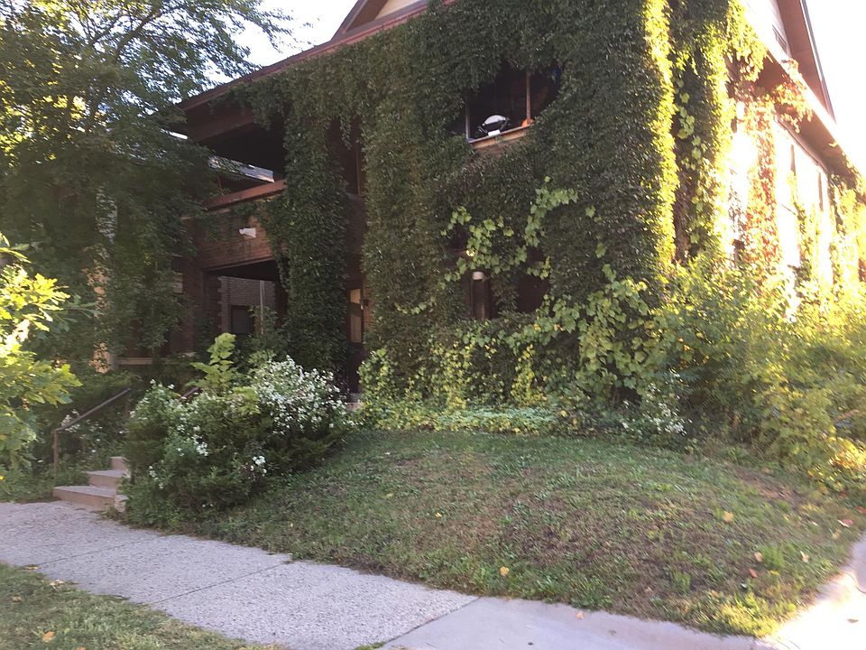 2nd image of 2451 Aldrich Ave S