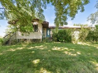6985 Quartz Ave, Mayer, MN 55360