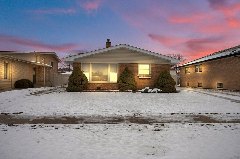 1st image of 10517 Lawler Ave