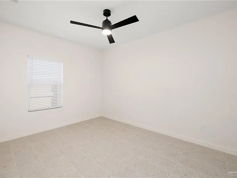 11501 N 25th St #3 — Photo 19