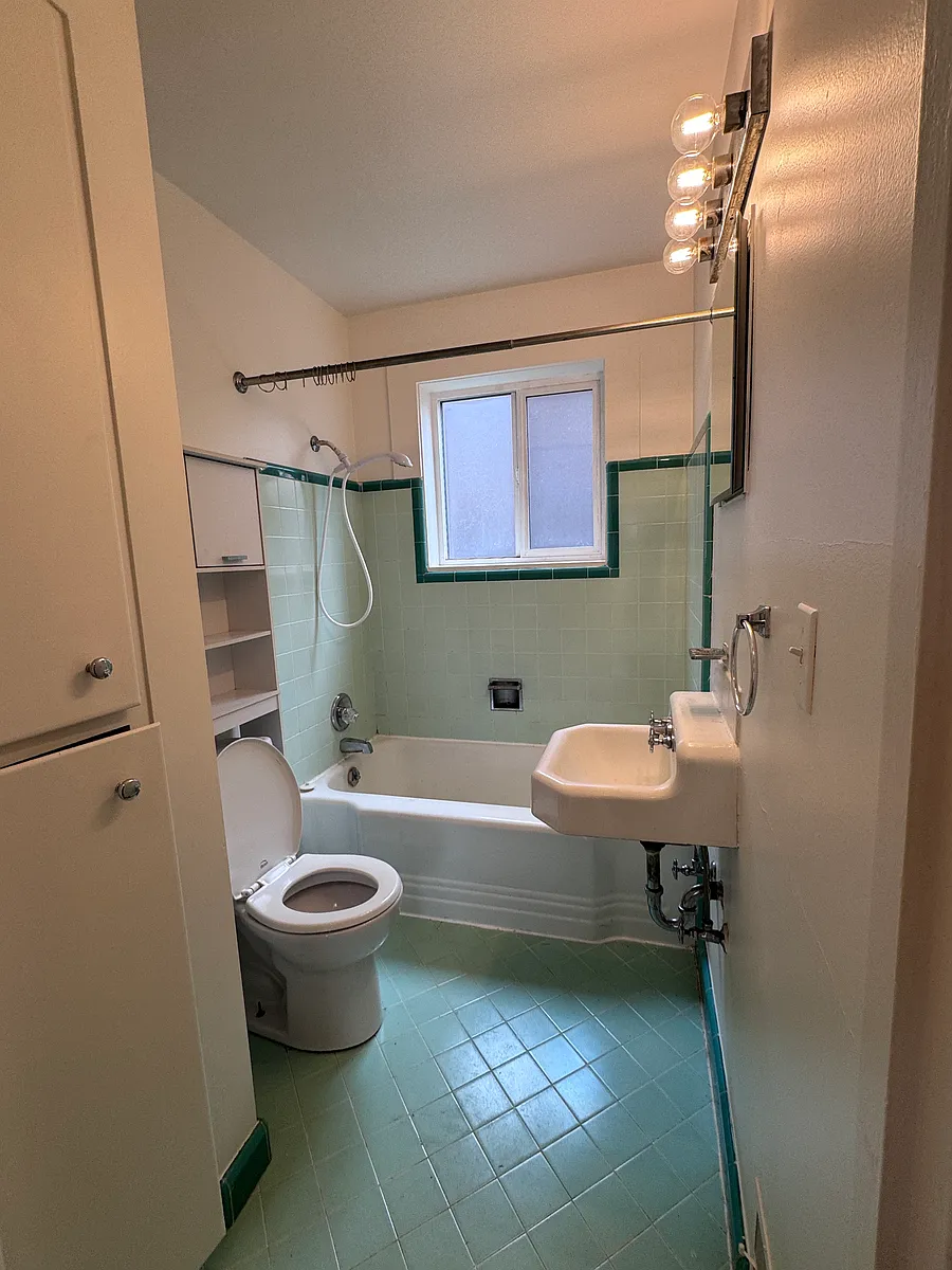 Building Photo - 1751 S Horton St #1751