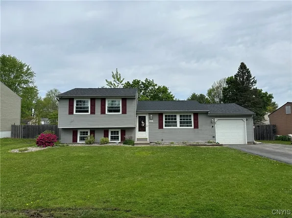 4173 Torrey Ln, Liverpool, NY 13090