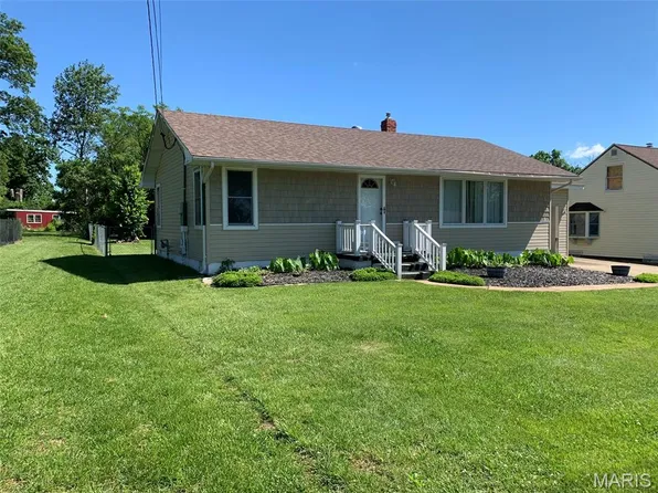 635 Meadow Dr, Saint Clair, MO 63077
