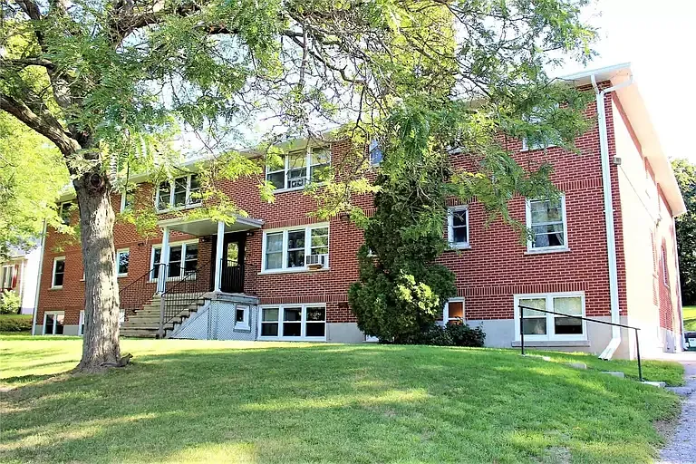 2 bed, 1.0 bath, $1,895 — Photo 1