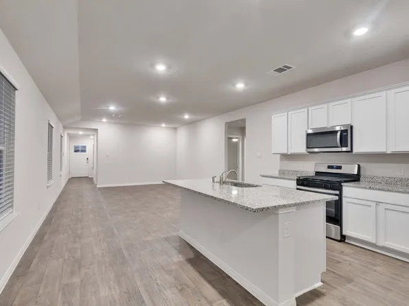 402 Evergreen Sumac Loop, Kyle, TX 78640