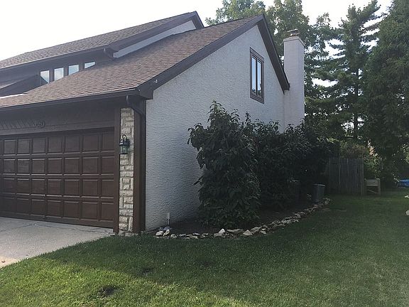 4th image of 325 Monterey Dr