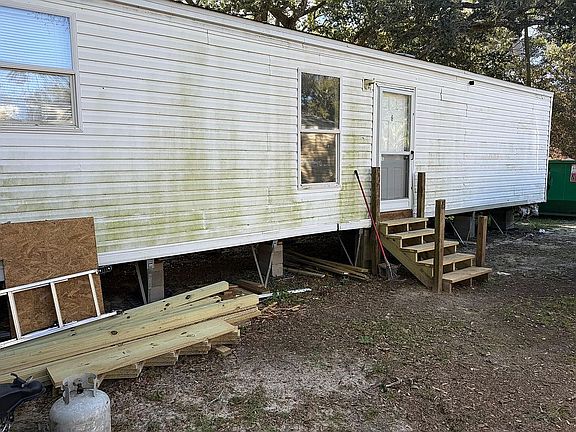 5th image of 3860 Creighton Rd Unit 5