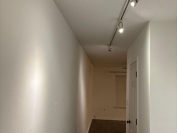 5th image of 160 Swaying Pine Ct