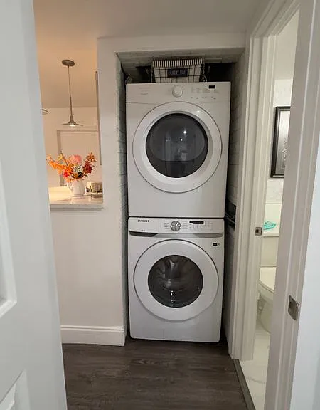 702 SE 2nd Ave #405 — Photo 3