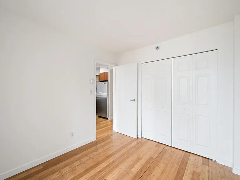 822 Seymour St — Photo 10