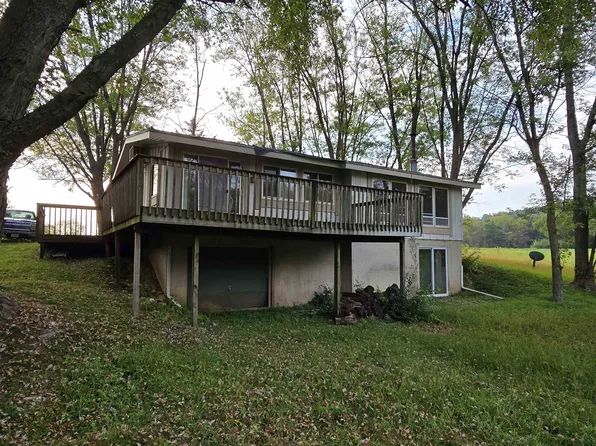 6A105 Appomattox Dr, Apple River, IL 61001