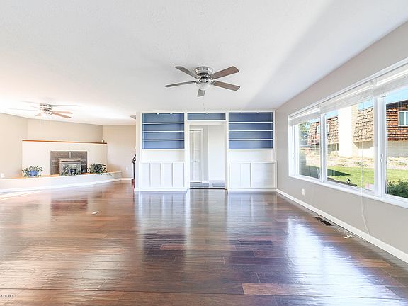5th image of 3105 Palomas Cir