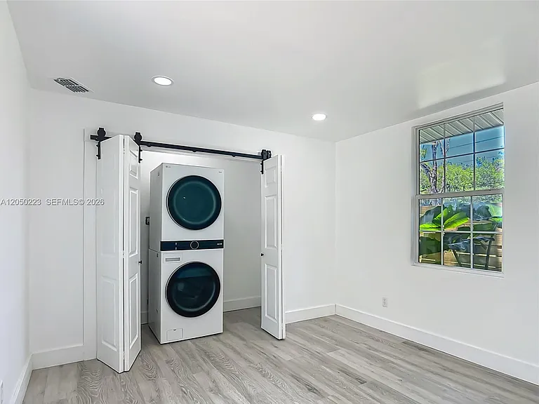 8781 S Lakeshore Dr — Photo 38