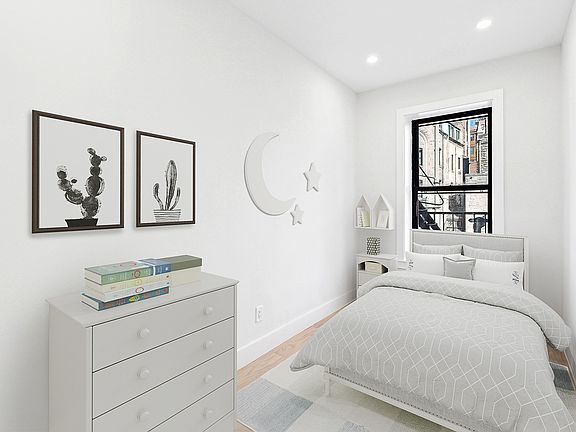 3rd image of 206 W 96th St APT 4A
