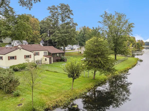 118 Water St, Byron, MI 48418