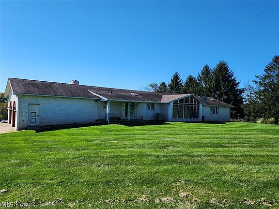 2nd image of 225 Harris Hill Dr