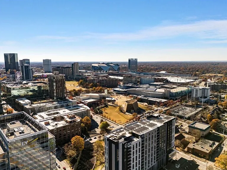 400 W Peachtree St NW #35000 — Photo 15