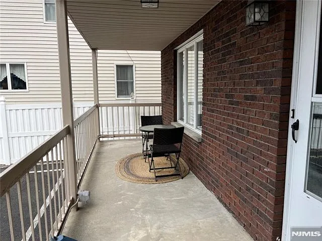 92 Mozart St — Photo 1
