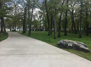 810 Oakcrest Rd, Siloam Springs, AR 72761