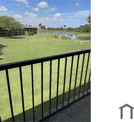 3rd image of 1622 Meadows Cir W