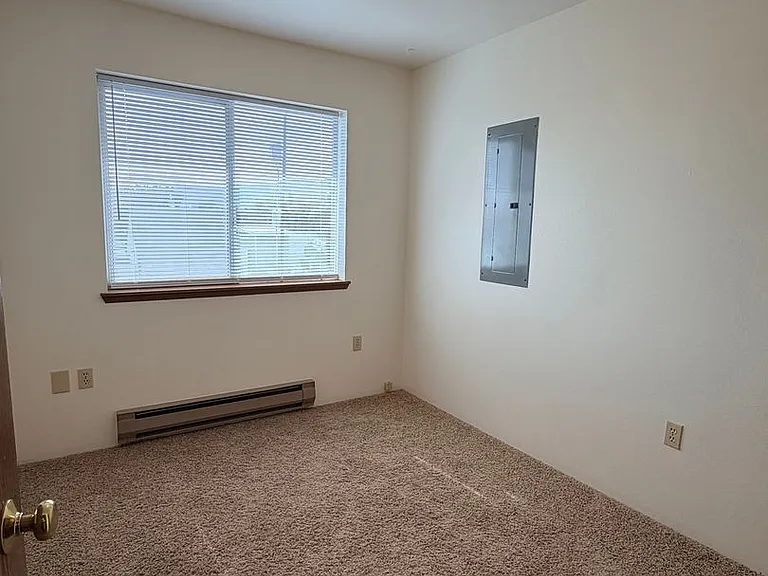 511 Yakima St — Photo 9