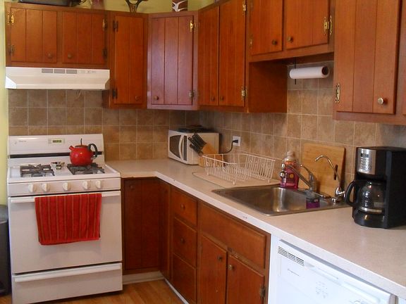 4th image of 821 N Bambrey St